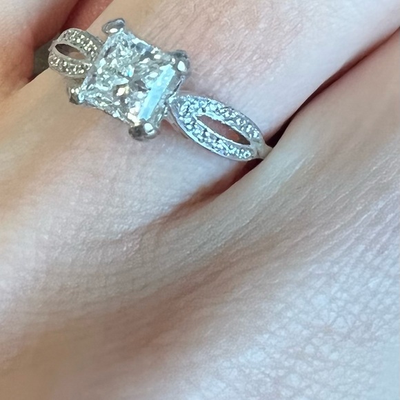 Tacori Split Shank Platinum Engagement Ring - Picture 2 of 4